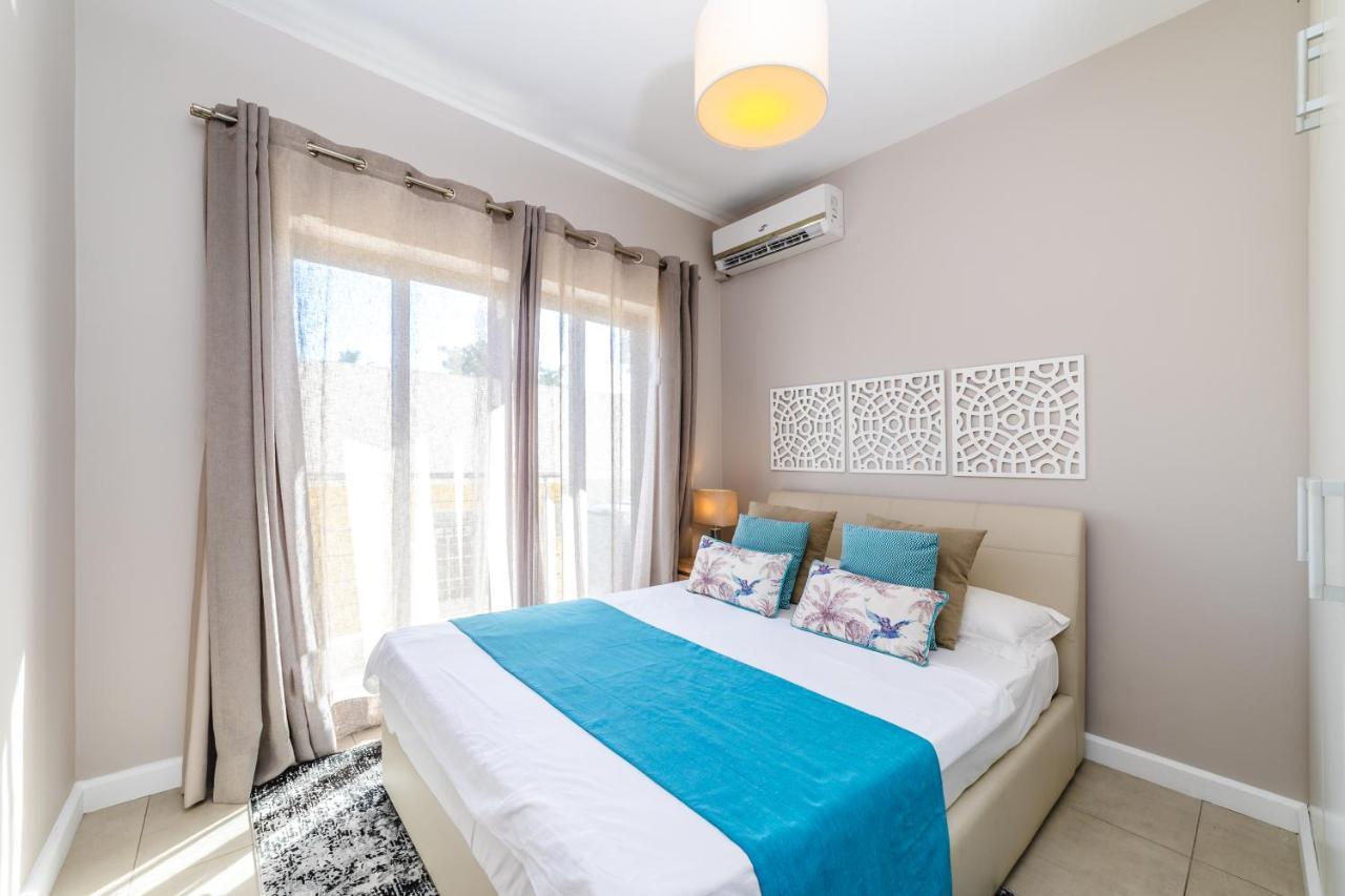 Beachcove No 6 Гранд Байе Екстериор снимка